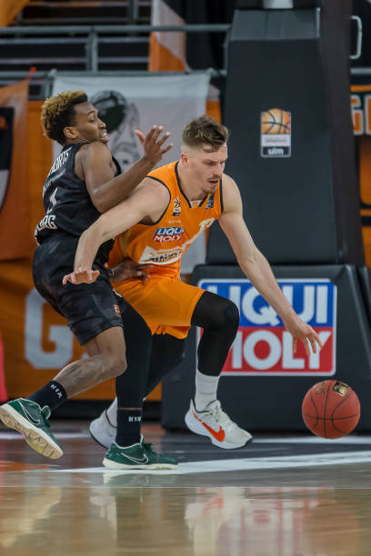 力不同国家 力不同国家