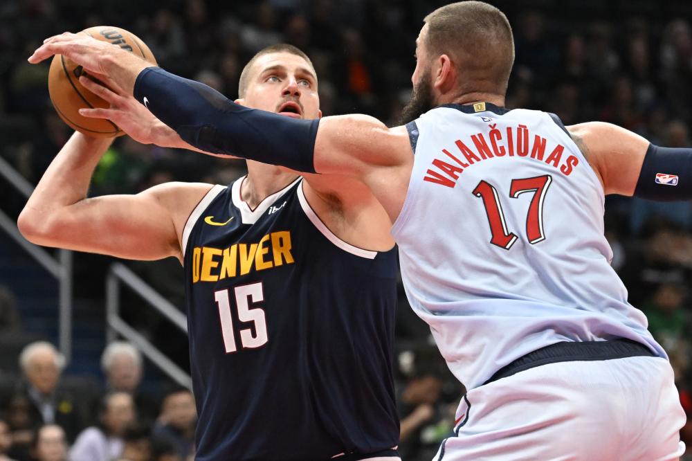 他正处于职 他正处于职