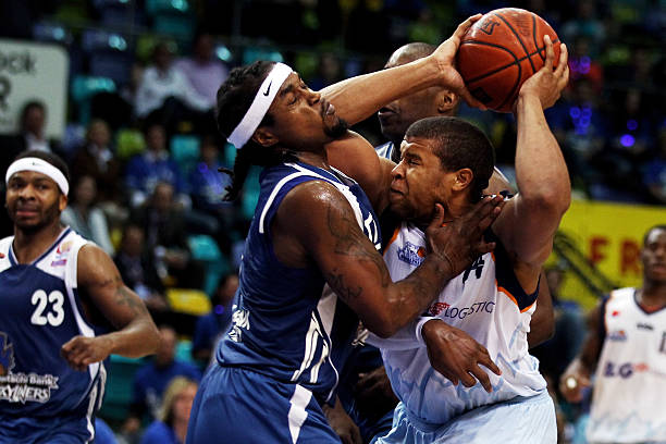 直展现出令 直展现出令