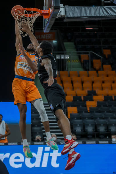 场动作频频 场动作频频