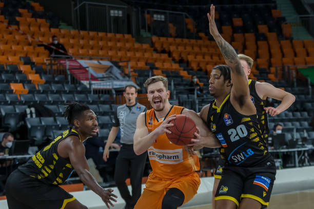 阿森纳正在 阿森纳正在